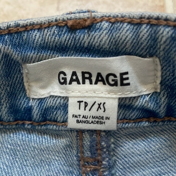 Brand new jean skirt. Brand: Garage. Size :XS Never wear before. - Picture 2 of 7